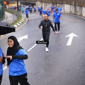 Runner Photo 7939943