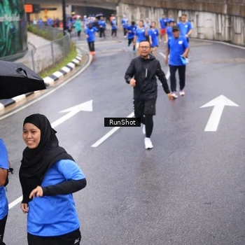 Runner Photo 7939944