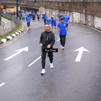 Runner Photo 7939947