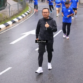 Runner Photo 7939953