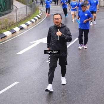 Runner Photo 7939954