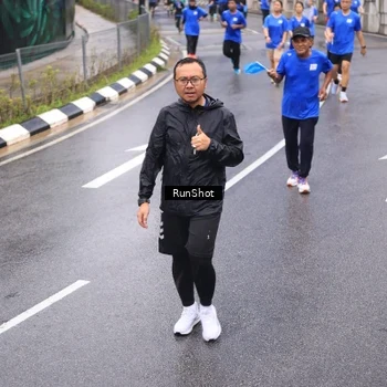 Runner Photo 7939956