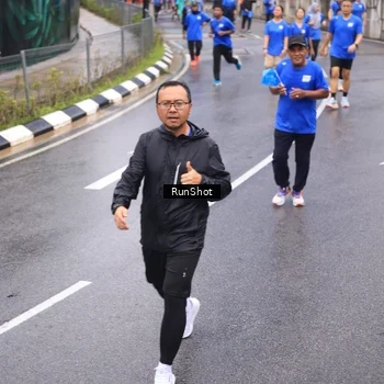 Runner Photo 7939960