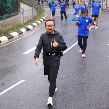 Runner Photo 7939961