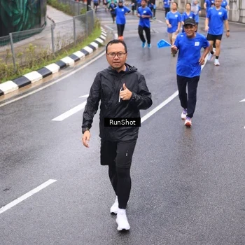 Runner Photo 7939962