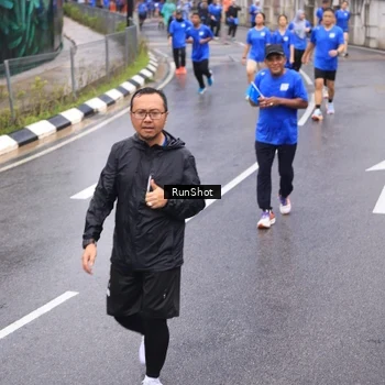 Runner Photo 7939963