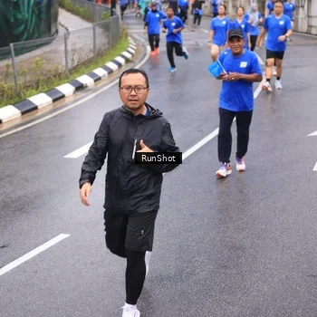 Runner Photo 7939964