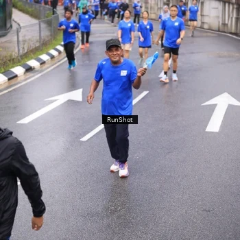 Runner Photo 7939972
