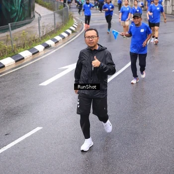 Runner Photo 7939974
