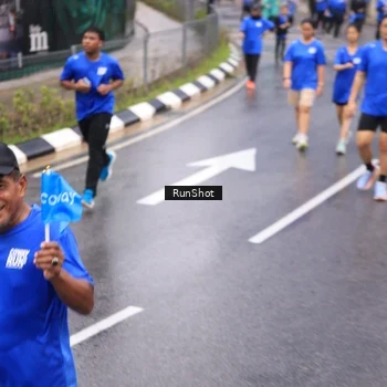 Runner Photo 7939985