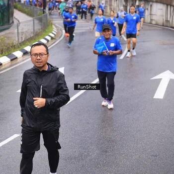 Runner Photo 7939992