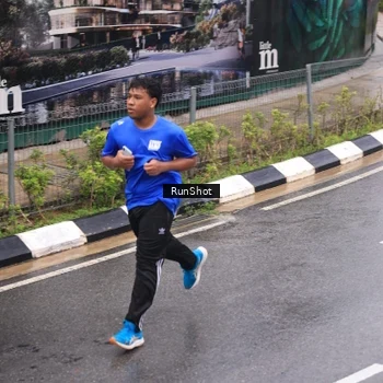 Runner Photo 7940002