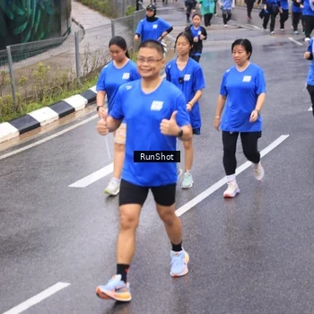 Runner Photo 7940015