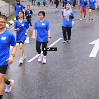 Runner Photo 7940021