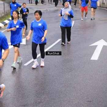 Runner Photo 7940022