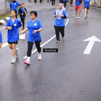 Runner Photo 7940024