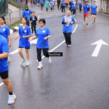 Runner Photo 7940025