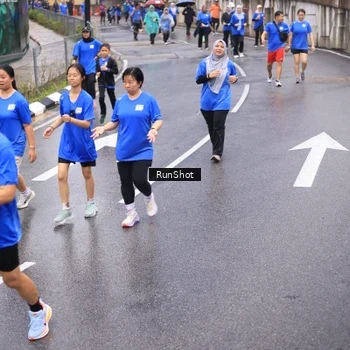 Runner Photo 7940026