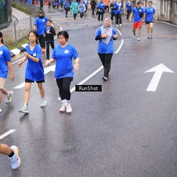 Runner Photo 7940027
