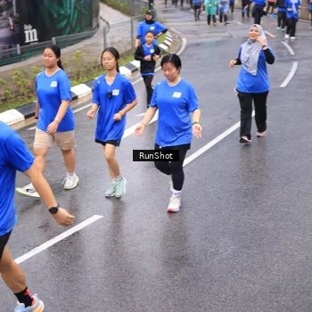 Runner Photo 7940031
