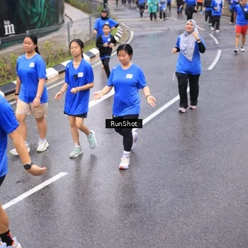 Runner Photo 7940034