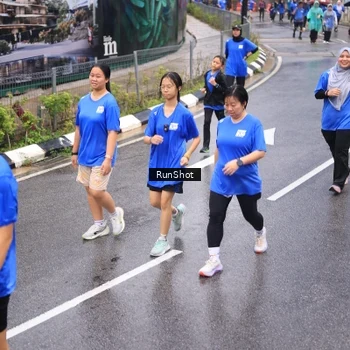 Runner Photo 7940036