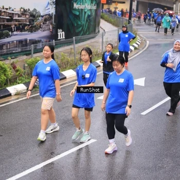 Runner Photo 7940037