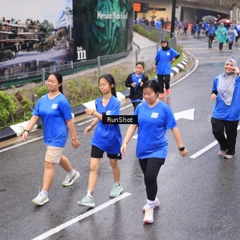Runner Photo 7940040