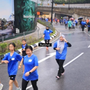 Runner Photo 7940042