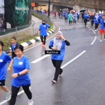 Runner Photo 7940045