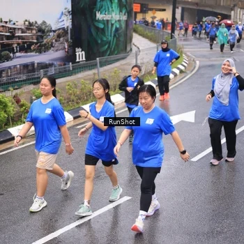 Runner Photo 7940047