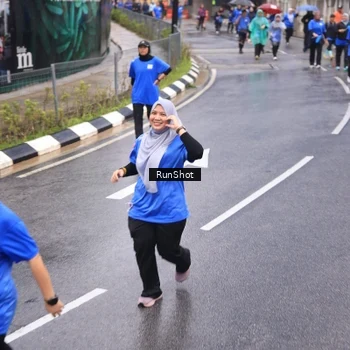 Runner Photo 7940048