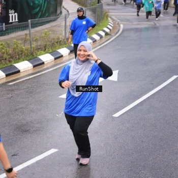 Runner Photo 7940053
