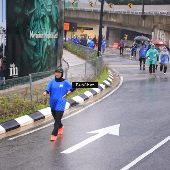Runner Photo 7940070