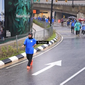 Runner Photo 7940071