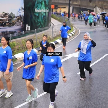 Runner Photo 7940072