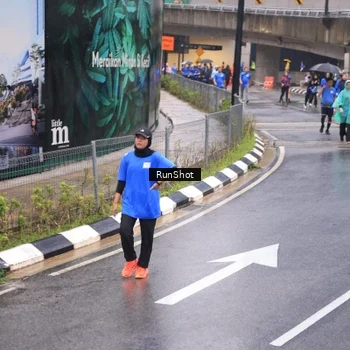 Runner Photo 7940076