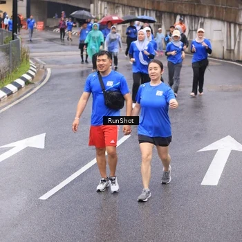 Runner Photo 7940091