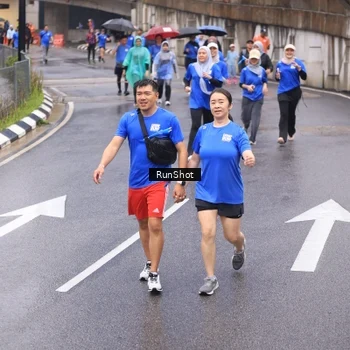 Runner Photo 7940095