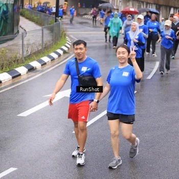 Runner Photo 7940102
