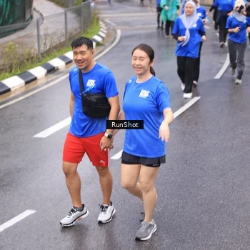 Runner Photo 7940104