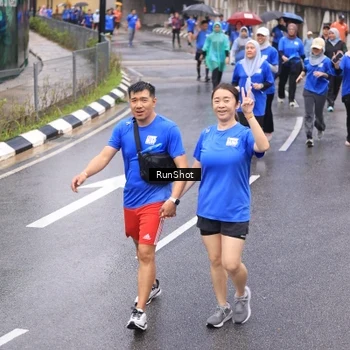 Runner Photo 7940105