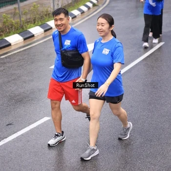 Runner Photo 7940110