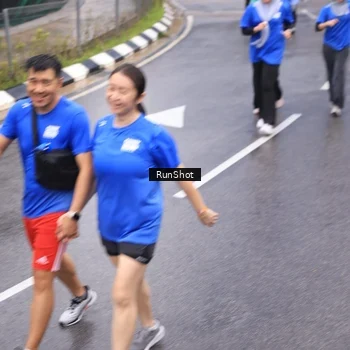 Runner Photo 7940112