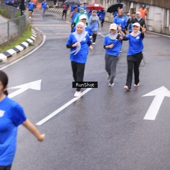 Runner Photo 7940117