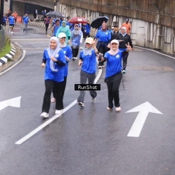 Runner Photo 7940121