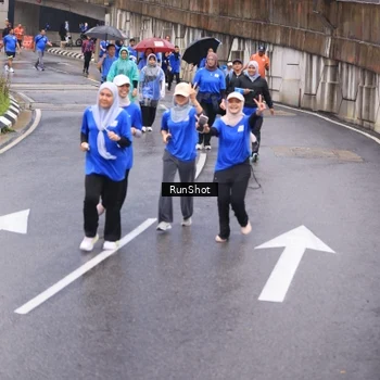 Runner Photo 7940122