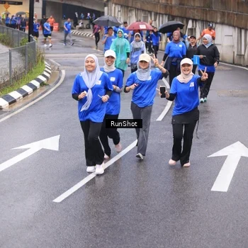 Runner Photo 7940130
