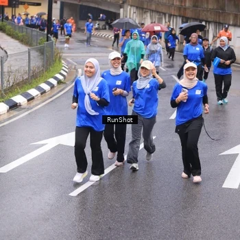 Runner Photo 7940142