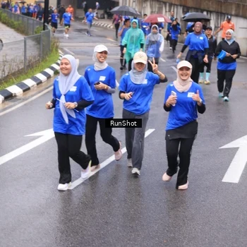 Runner Photo 7940145